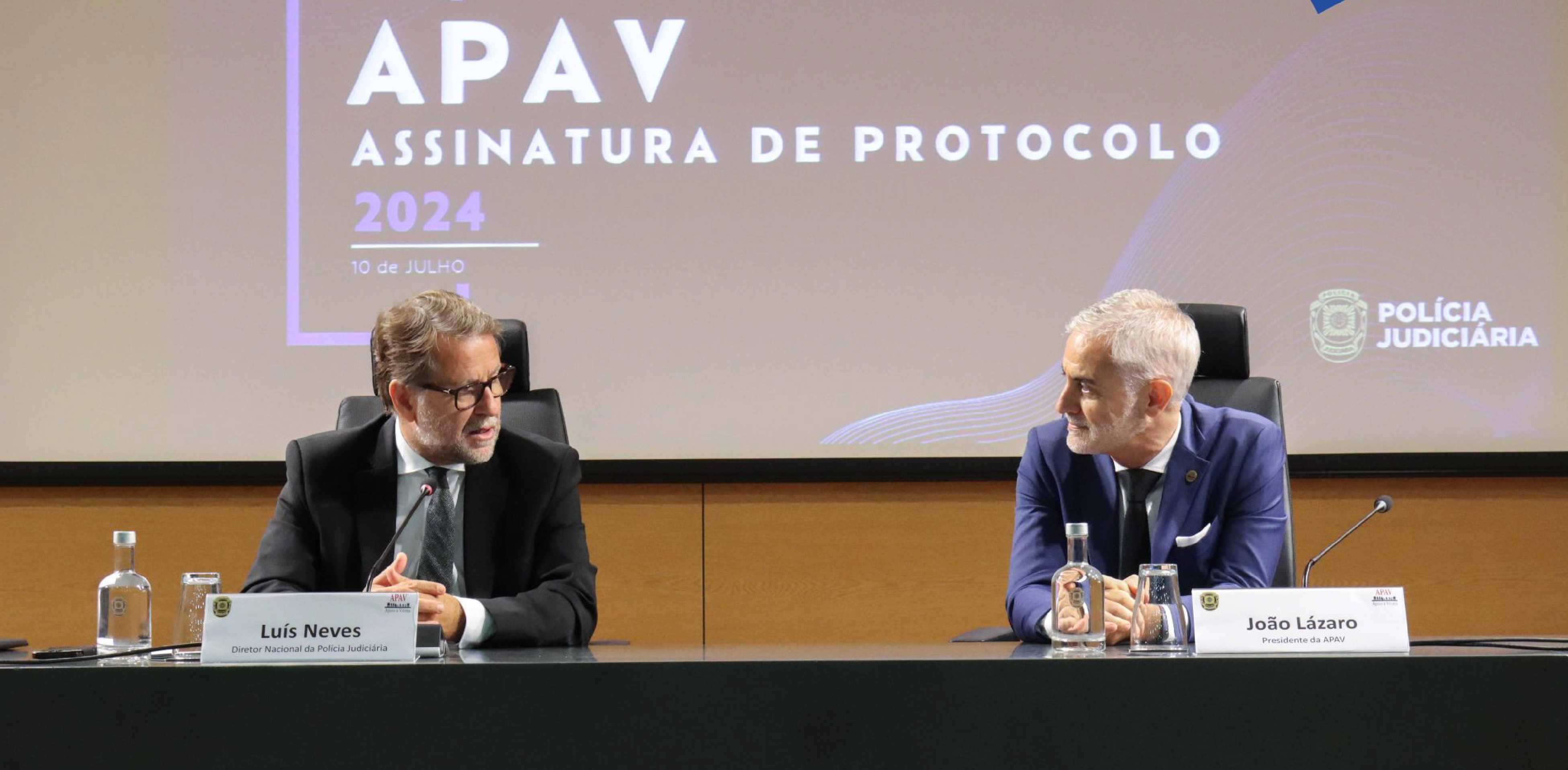 Linha Internet Segura e Polícia Judiciária reforçam cooperação